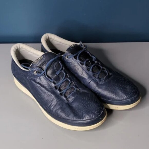 ECCO Women's Size 9 Navy Yak Perforated Leather Gore-Tex Surround Lace Up Shoes - Picture 7 of 7